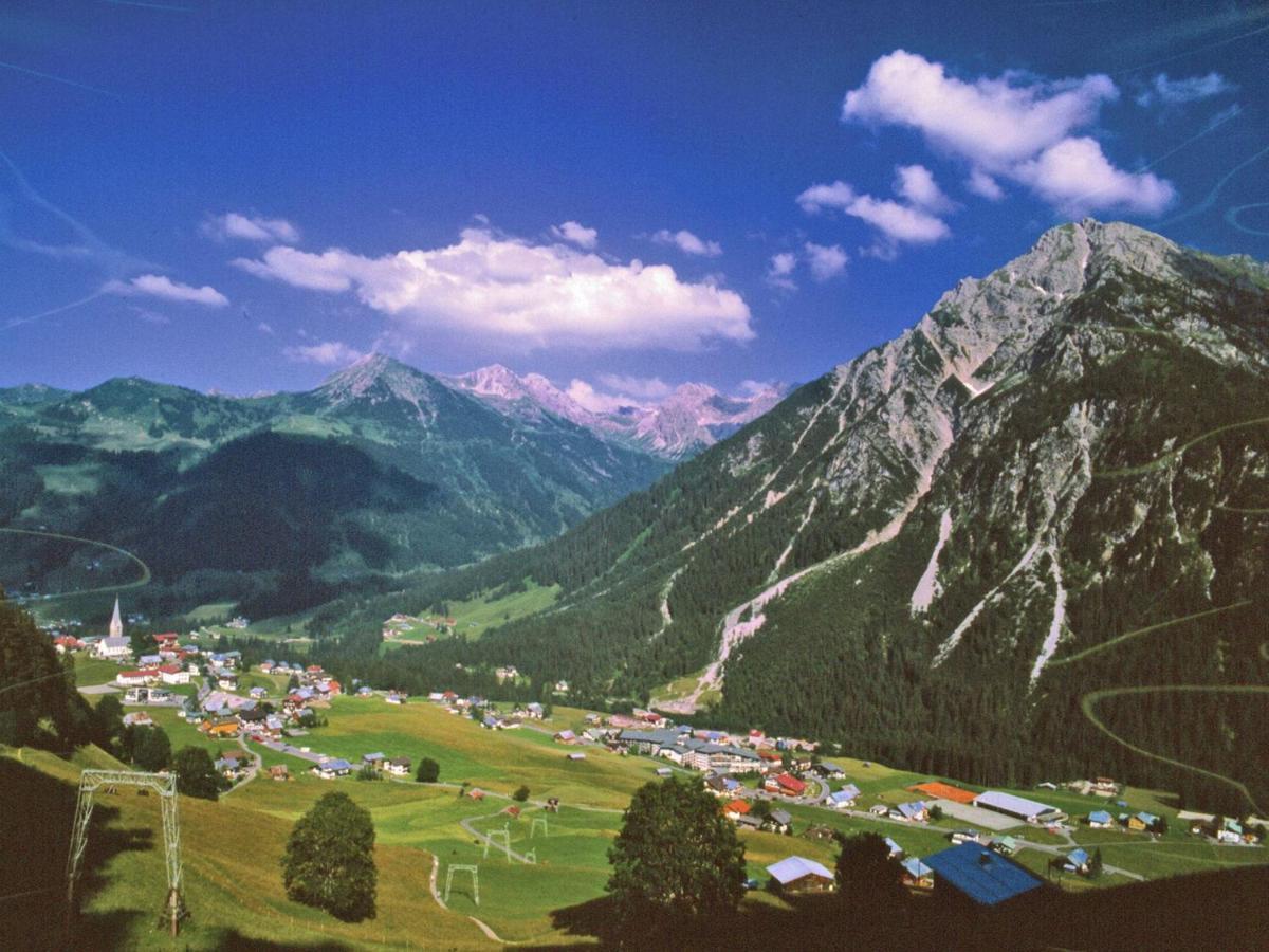 Quaint Apartment With Sauna In Riezlern Luaran gambar